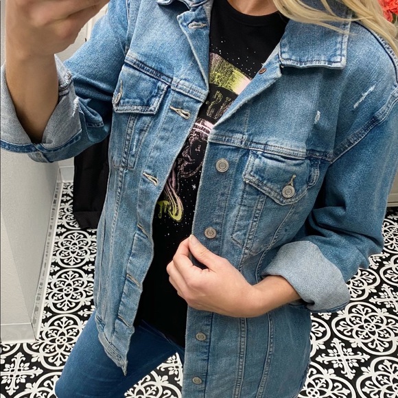 Lucky Brand Jackets & Blazers - LUCKY BRAND BOYFRIEND FIT DENIM JACKET-LIGHT WASH